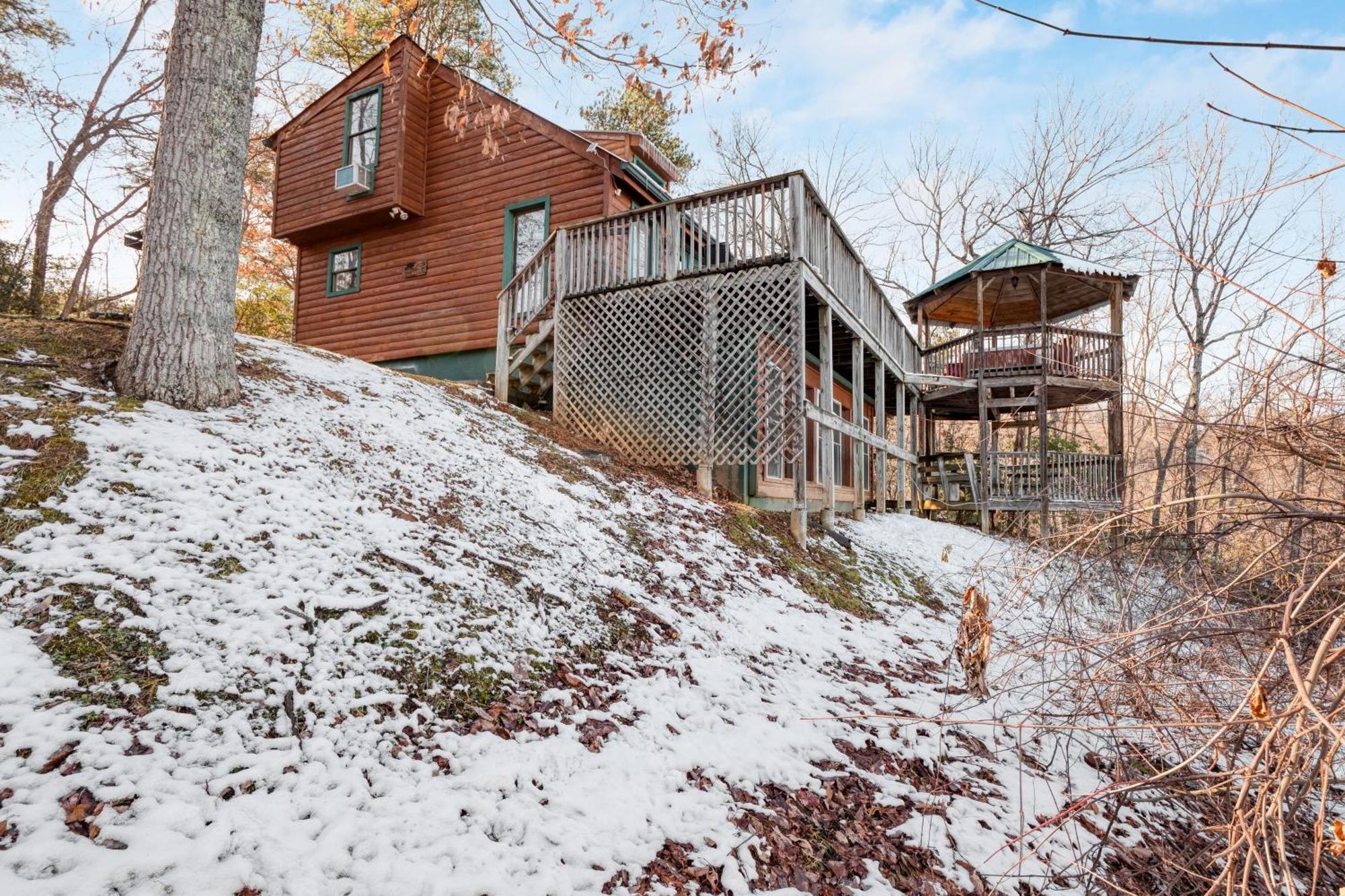 Fontana By Avantstay Gorgeous Mountain Cabin W Views Hot Tub Game Room ガトリンバーグ エクステリア 写真