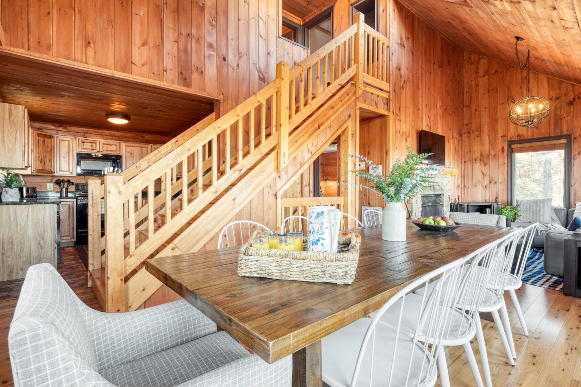 Fontana By Avantstay Gorgeous Mountain Cabin W Views Hot Tub Game Room ガトリンバーグ エクステリア 写真