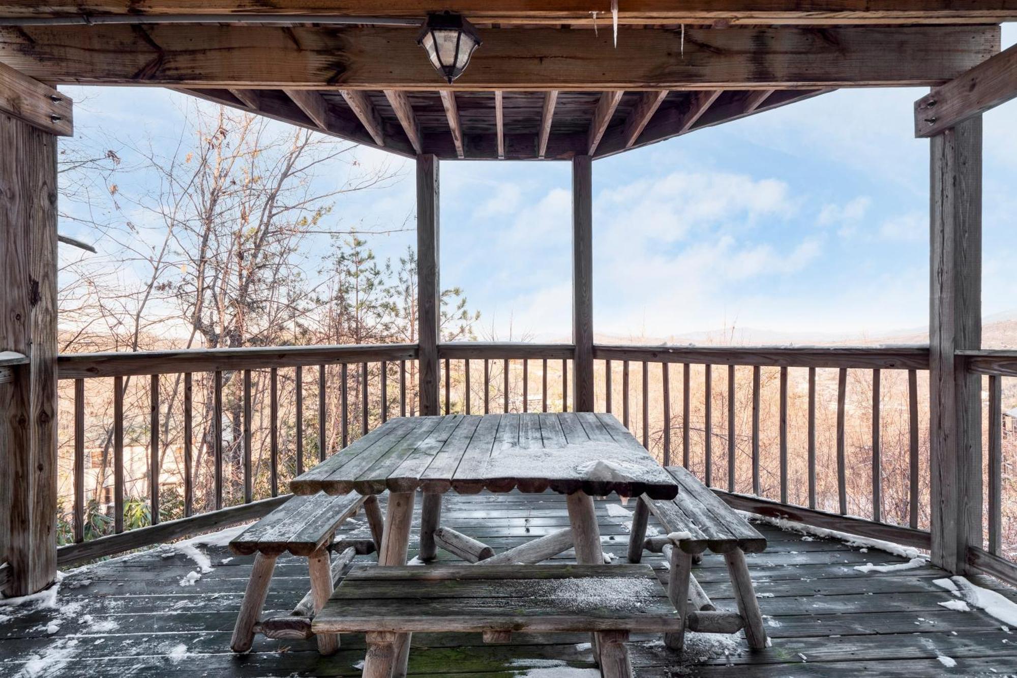 Fontana By Avantstay Gorgeous Mountain Cabin W Views Hot Tub Game Room ガトリンバーグ エクステリア 写真