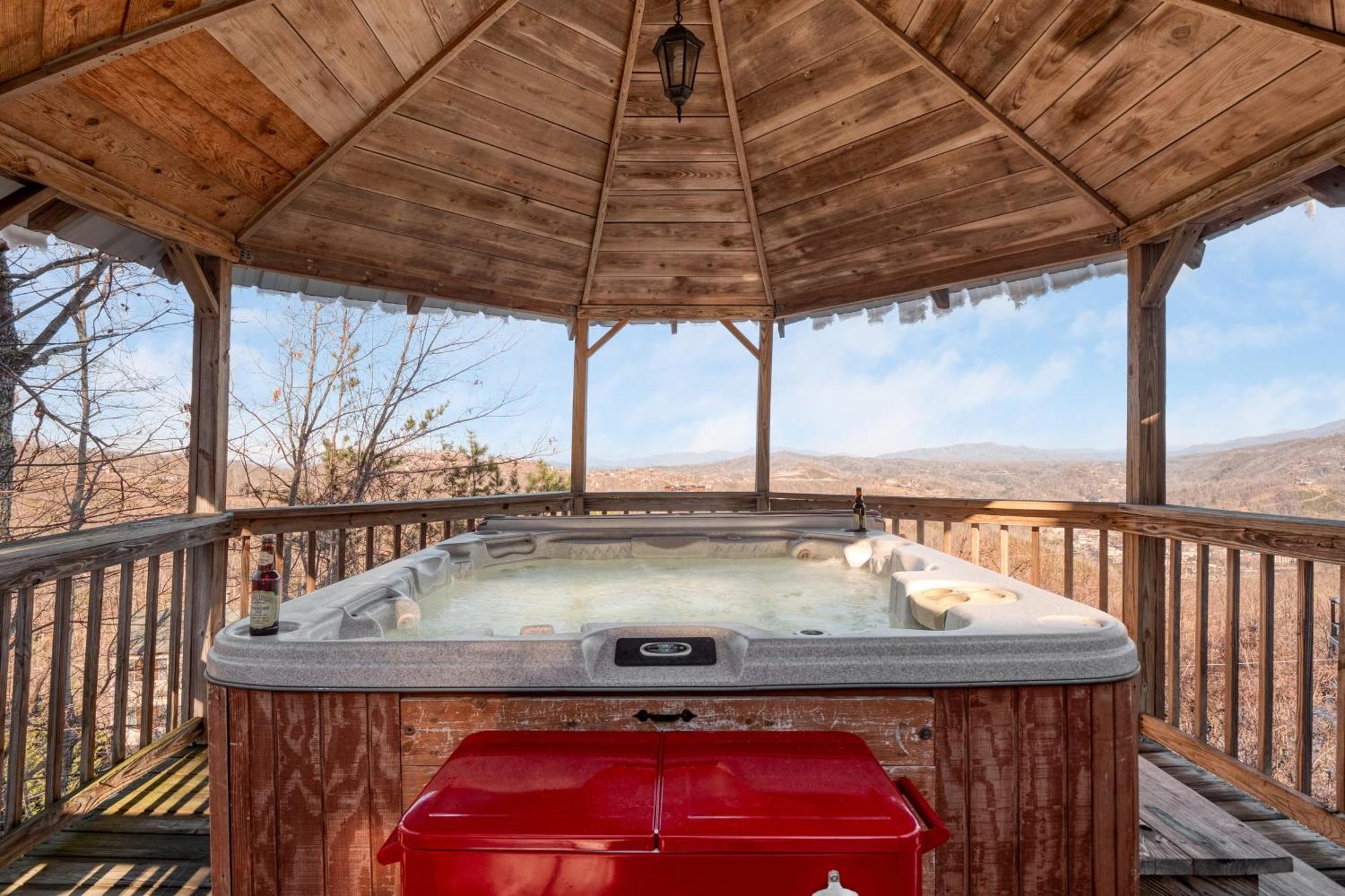 Fontana By Avantstay Gorgeous Mountain Cabin W Views Hot Tub Game Room ガトリンバーグ エクステリア 写真